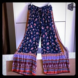 Pretty boho wide-legged pants